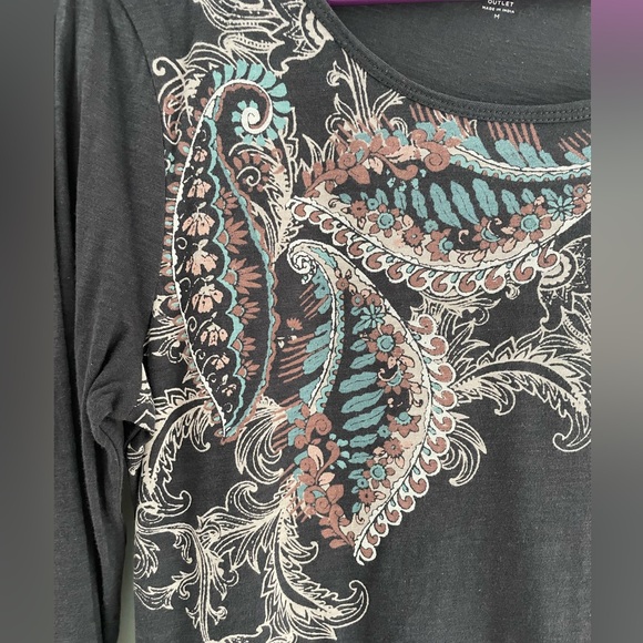 Women’s long sleeve Tee by Loft, Size M - Picture 2 of 4